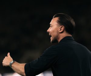 يايسله يكشف سر تألق الأهلي: نظرة تحليلية لإنجازات 2026 وتحقيق المركز الثالث