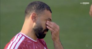 الفرعون يكتب نهاية الفصل الأخير: محمد صلاح يودع ليفربول بأسيست تاريخي وسط دموع أنفيلد