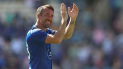 من ملاعب البريميرليج إلى ضربات الستة: كريستيان فوشس يتألق في أول ظهور له بالكريكيت بضربة نهرية تاريخية