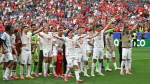 انتصار مدوٍّ: تأهل المغرب ربع نهائي كأس العالم يشعل الفرحة وتعليق مميز من أنور قرقاش